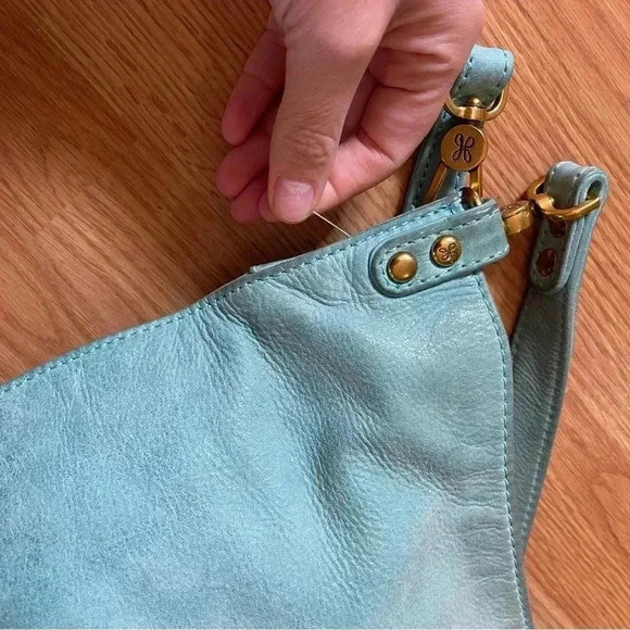 HOBO blue suede leather shoulder wrist bag with gold hardware removable straps - Picture 13 of 13